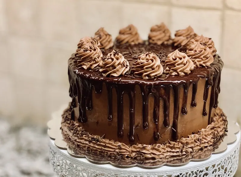 Malinali Mousse Tort